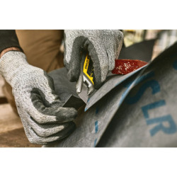 CUTTER QUICK SNAP FATMAX 18 MM BOUTON POUSSOIR