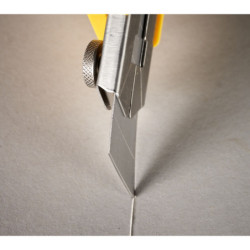LAMES DE CUTTERS 25MM - CARTE 10 LAMES - FATMAX