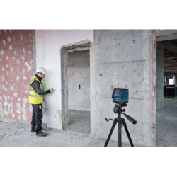 Laser de lignes vertes 2 lignes formant une croix à Piles-Batterie en option GLL 20-22G Bosch 060106