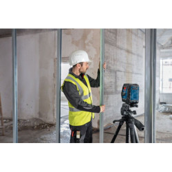 Laser de lignes vertes 2 lignes formant une croix à Piles-Batterie en option GLL 20-22G Bosch 060106
