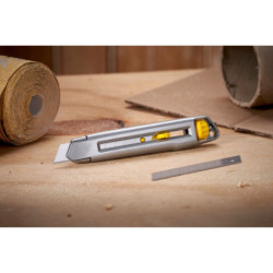 CUTTER INTERLOCK 18 MM