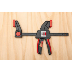 PRESSE UNE MAIN SERRAGE 300mm EZS30-8