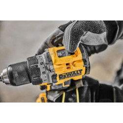 Perceuse visseuse compact 18V avec coffret, sans batterie ni chargeur DCD800NT-XJ
