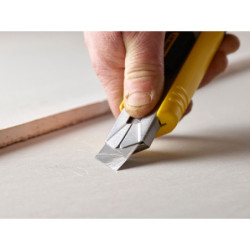 LAMES DE CUTTERS 18MM - CARTE 10 LAMES - FATMAX